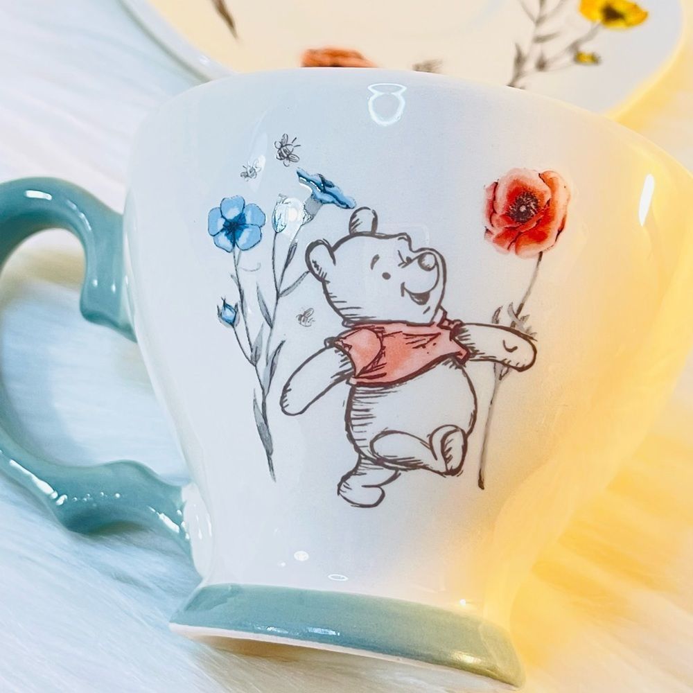 Winnie Pooh Cup & Saucer - Picture 7 of 12